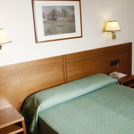 Hotel Yit Conquista De Toledo Esterno foto