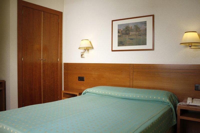 Hotel Yit Conquista De Toledo Esterno foto